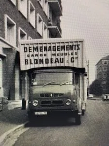 Image d'archive d'un camion déménagement Blondeau