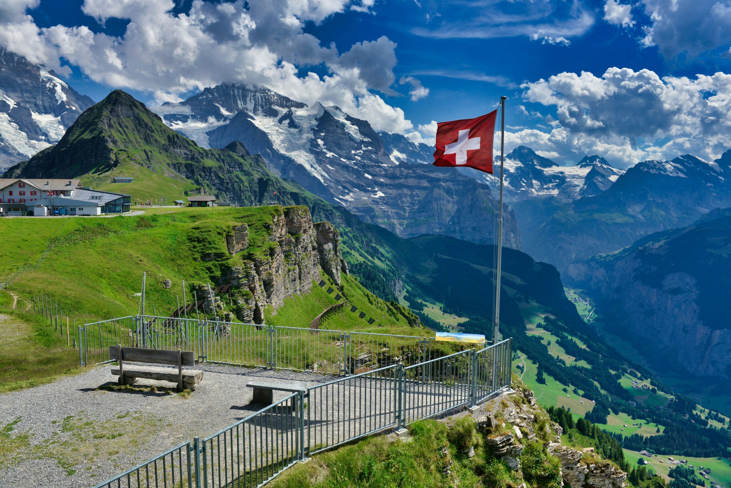 Demenagement-Suisse-1-2-scaled