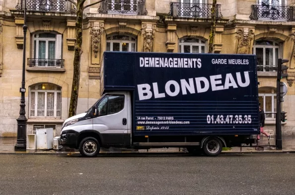 photo Blondeau monte meuble vendome